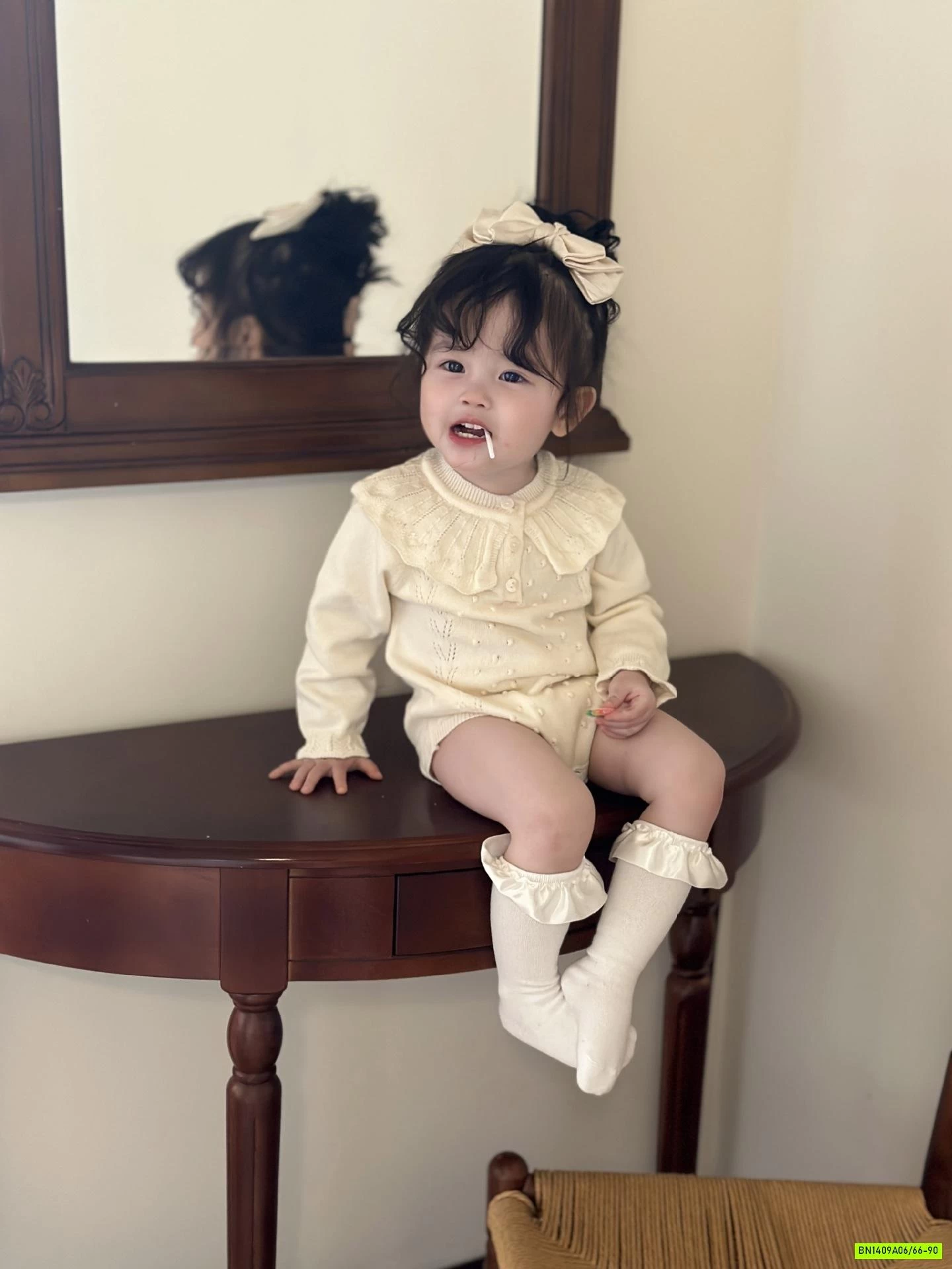 BODY LEN CỔ CHOÀNG THÊU CUTEMILY