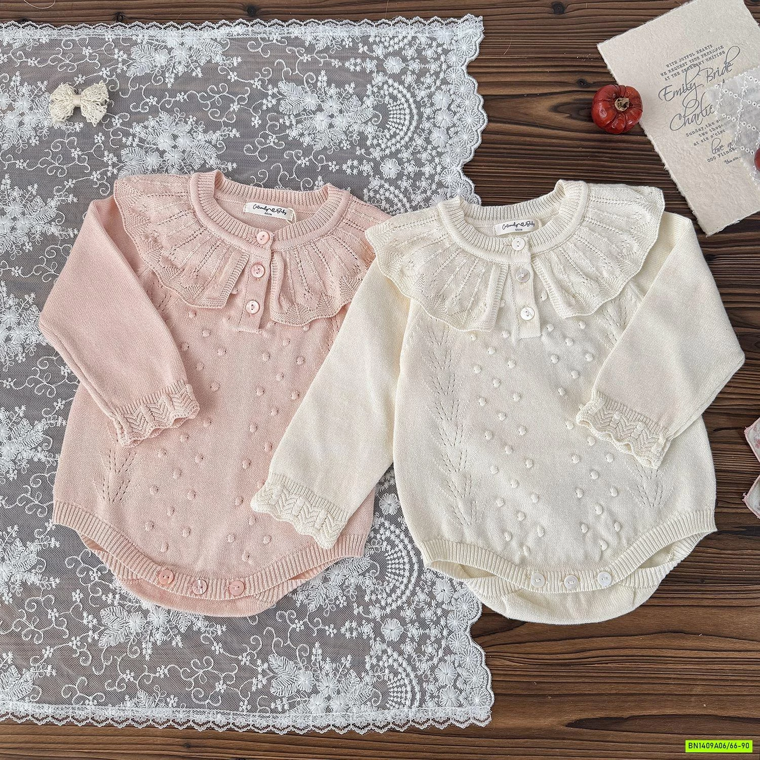 BODY LEN CỔ CHOÀNG THÊU CUTEMILY