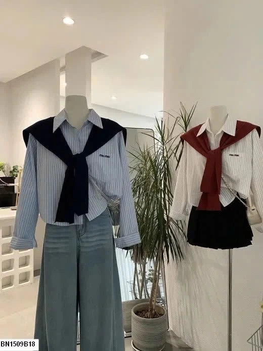 ÁO SƠ MI KẺ KÈM KHĂN SIÊU XINH