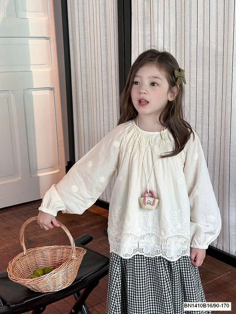 SET ÁO SƠ MI REN MIC + CHÂN VÁY CARO DÁNG DÀI AMBB 25F029