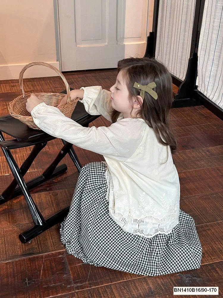 SET ÁO SƠ MI REN MIC + CHÂN VÁY CARO DÁNG DÀI AMBB 25F029