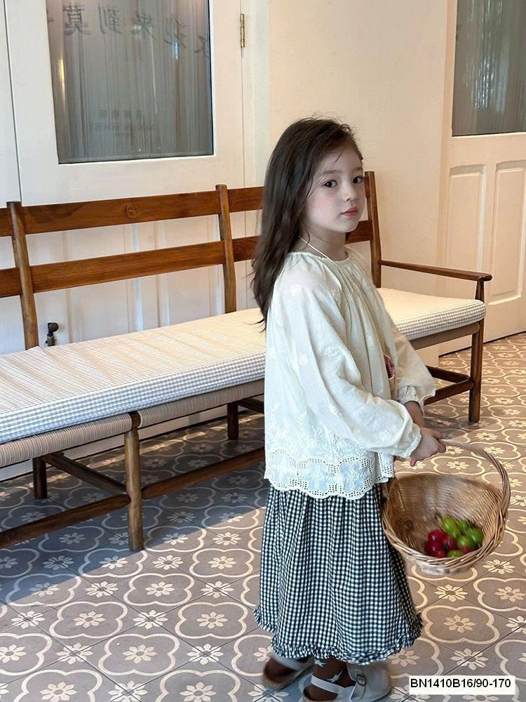 SET ÁO SƠ MI REN MIC + CHÂN VÁY CARO DÁNG DÀI AMBB 25F029