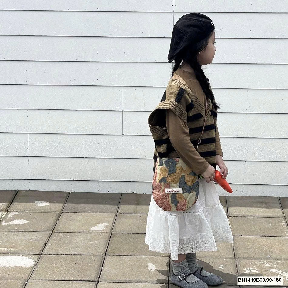 CHÂN VÁY TRẮNG DÁNG DÀI