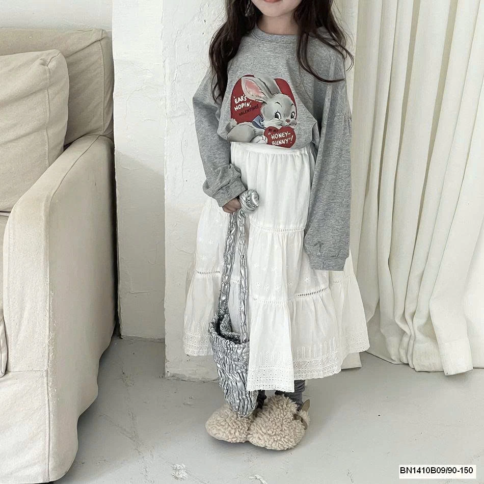 CHÂN VÁY TRẮNG DÁNG DÀI