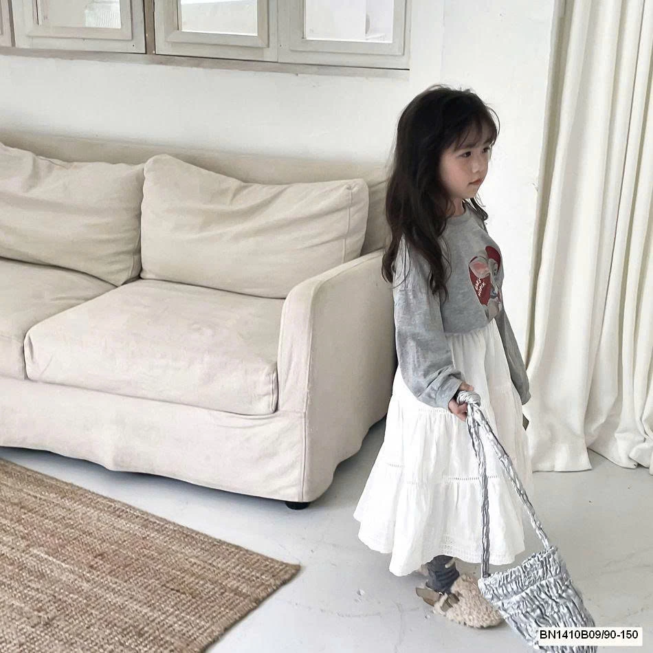 CHÂN VÁY TRẮNG DÁNG DÀI