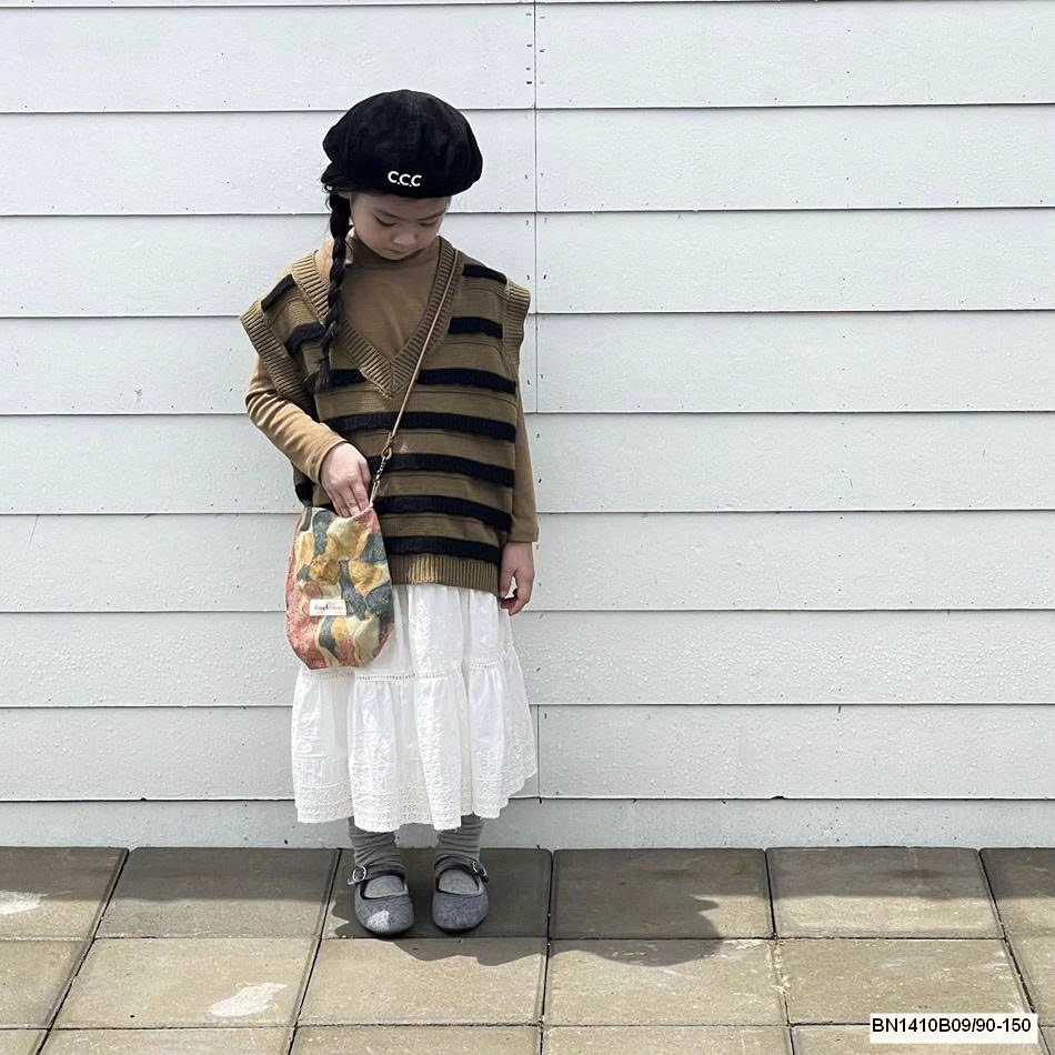 CHÂN VÁY TRẮNG DÁNG DÀI