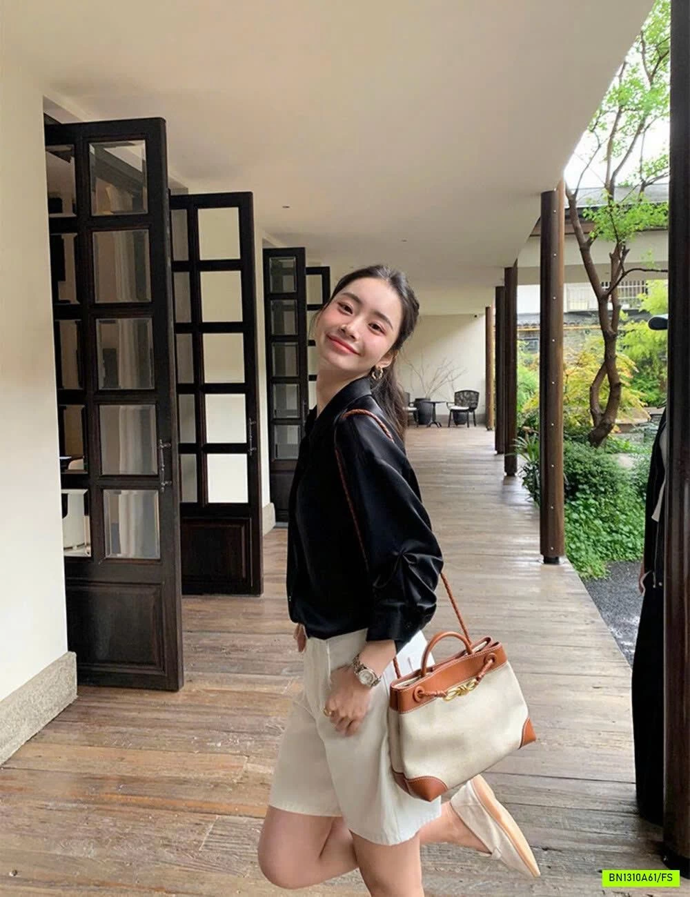 SƠ MI LỤA TAY RÚT CÁCH ĐIỆU WGWE7604