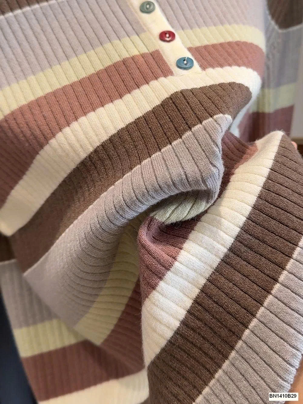 ÁO LEN KẺ NGANG CÚC MÀU