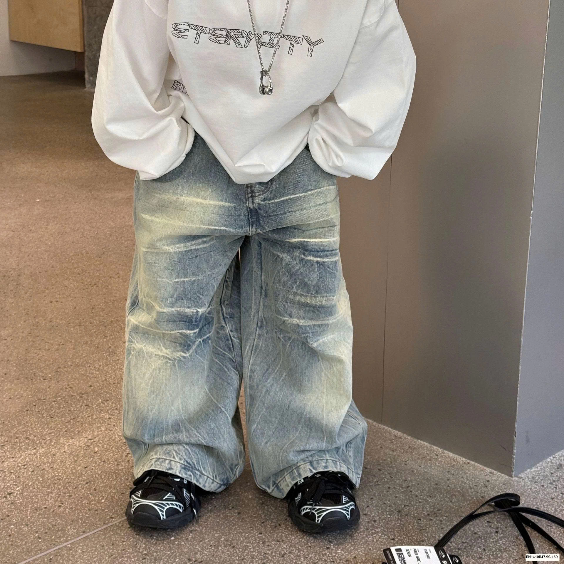 QUẦN JEAN ỐNG RỘNG BẠC MÀU