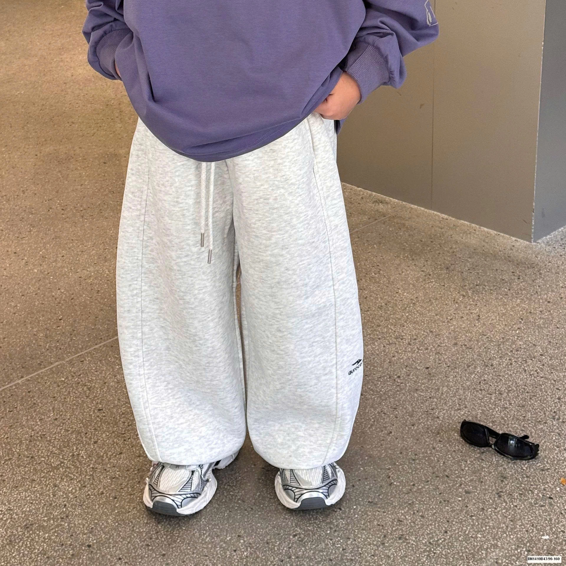 QUẦN NỈ ỐNG RỘNG DÁNG BOMBER