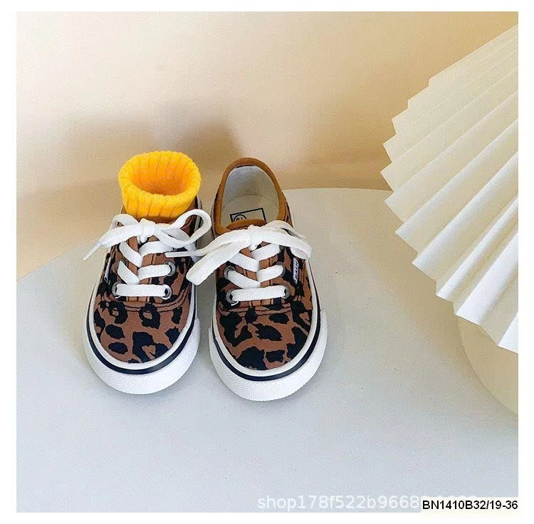 GIÀY THỂ THAO BASIC BÉ TRAI