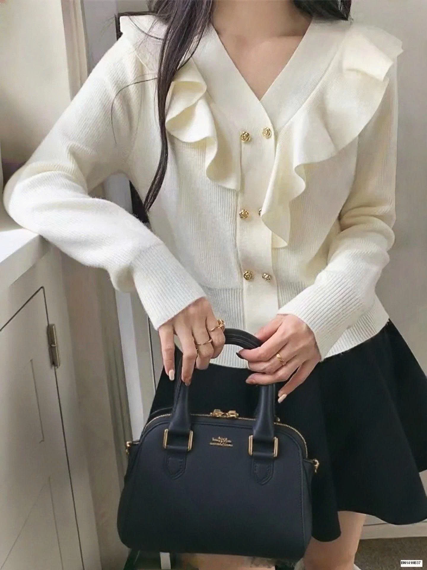 ÁO LEN DỆT KIM CỔ CHỮ V