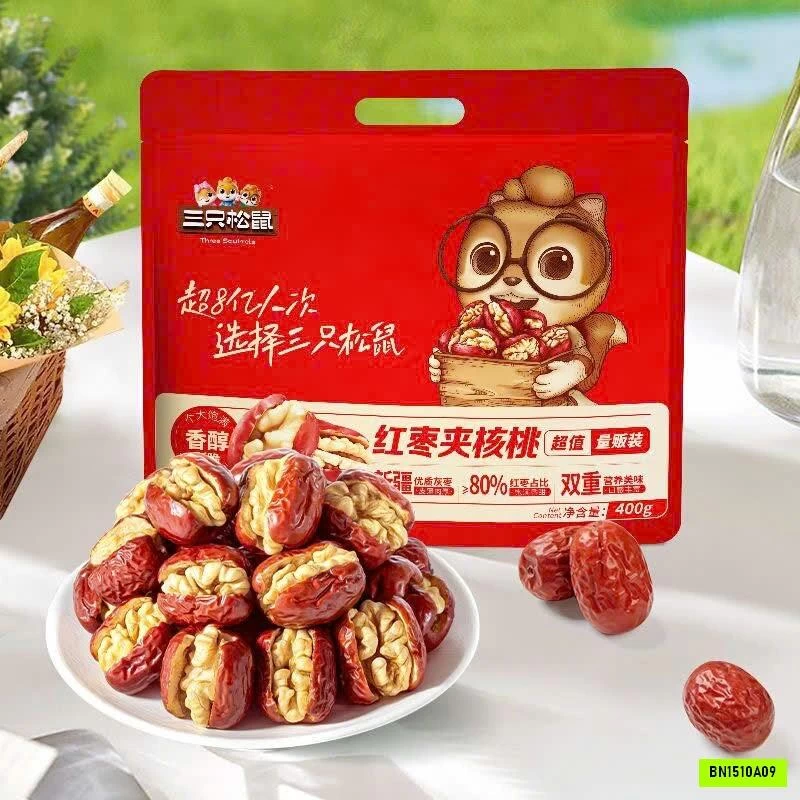 TÁO ĐỎ NHỒI QUẢ ÓC CHÓ THREE SQUIRRELS 400G