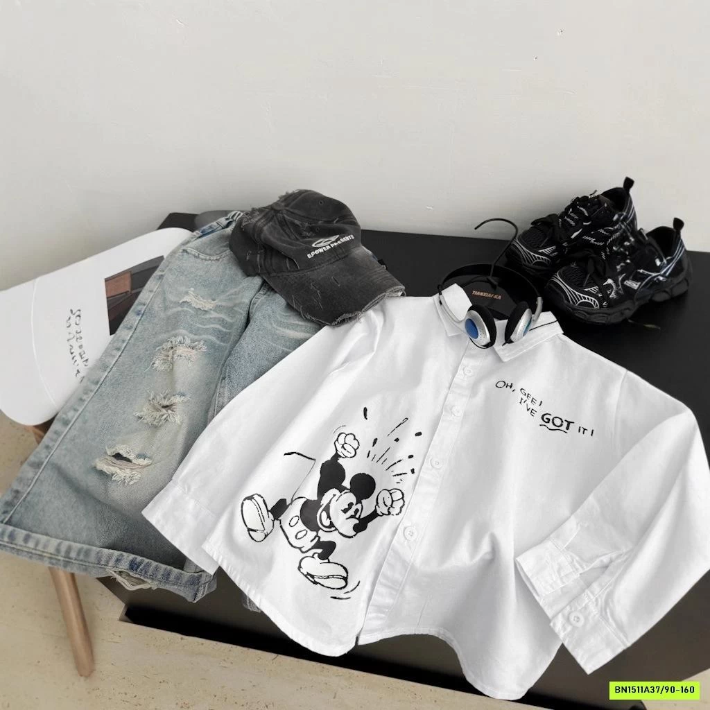 SƠ MI TRẮNG IN MICKEY CỔ ĐỨC