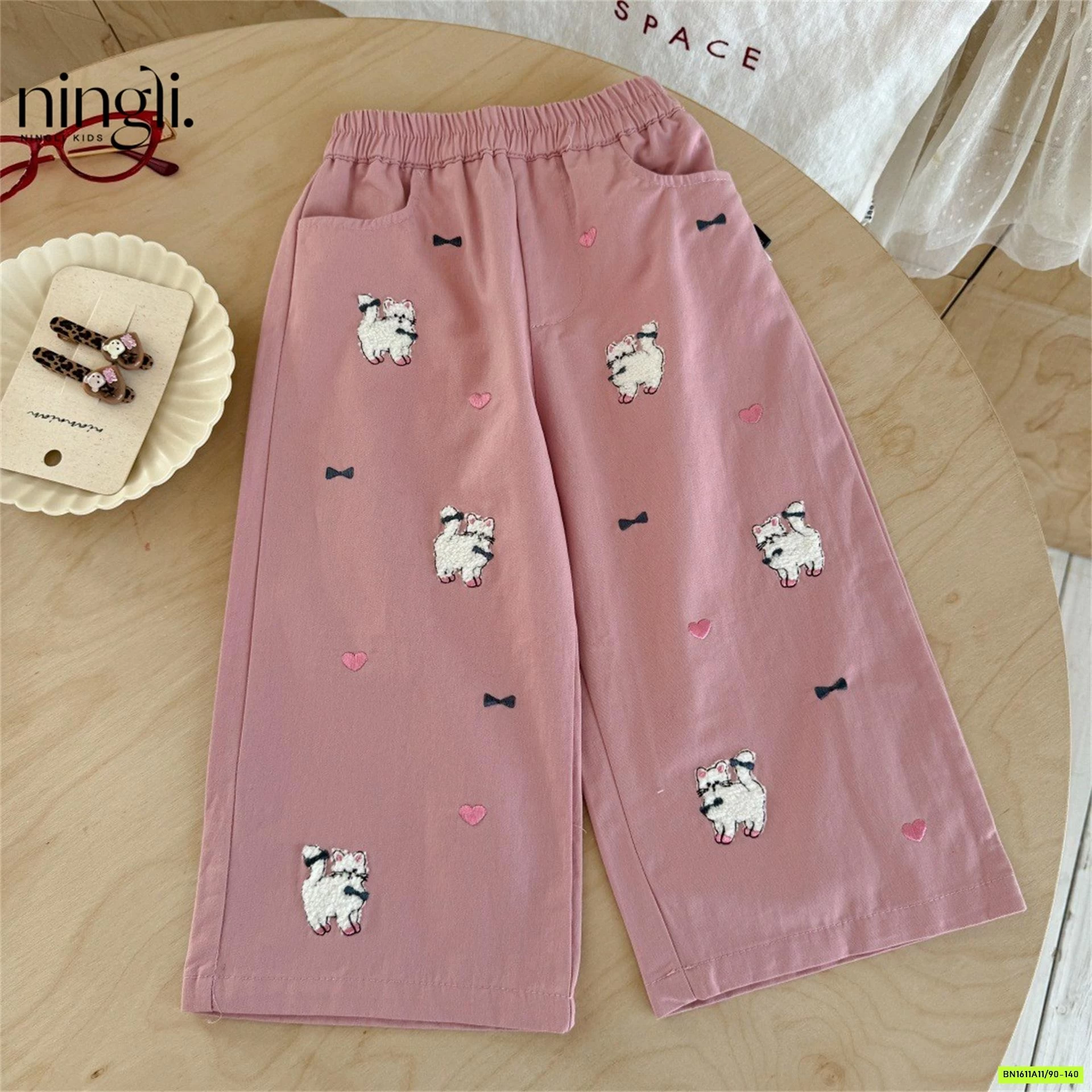 QUẦN SUÔNG MỀM THÊU HỌA TIẾT NINGLI