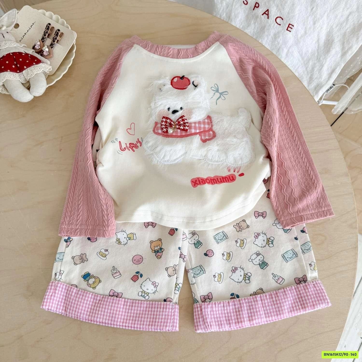 SÉT ÁO PHỐI MÀU TAY MIX QUẦN KITTY NINGLI