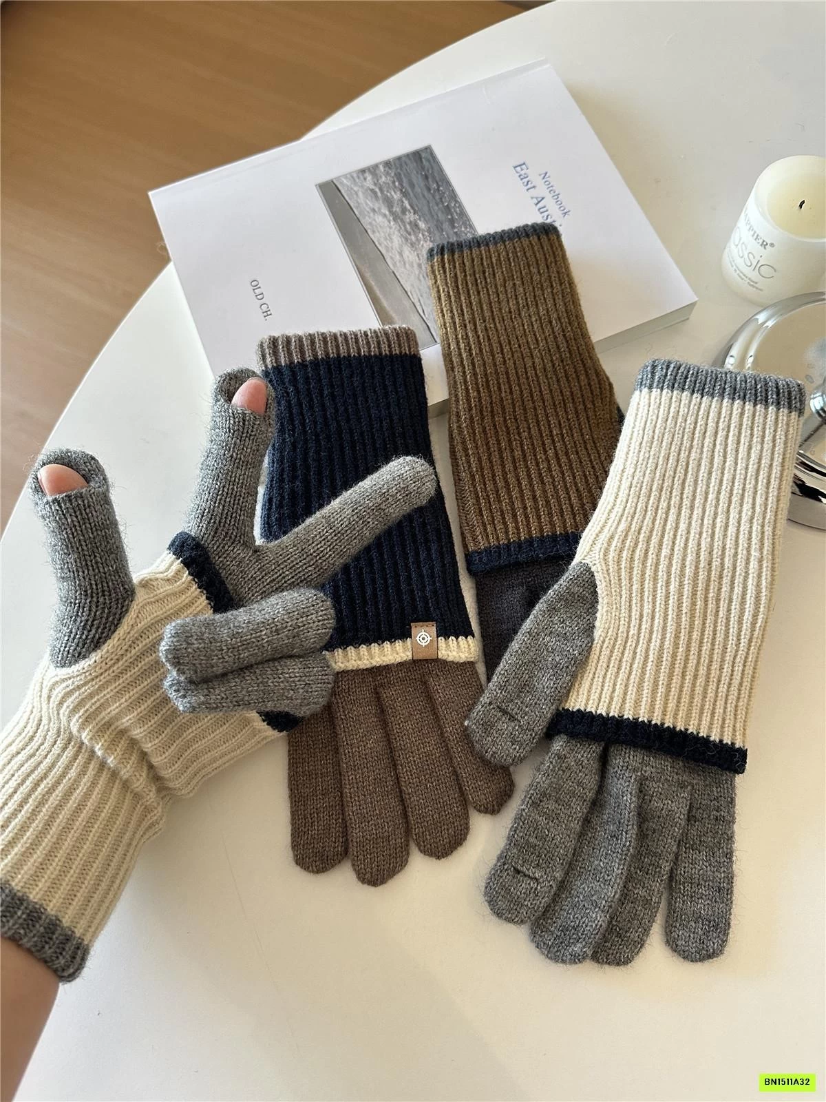 GĂNG TAY LEN PHỐI MÀU HỞ NGÓN