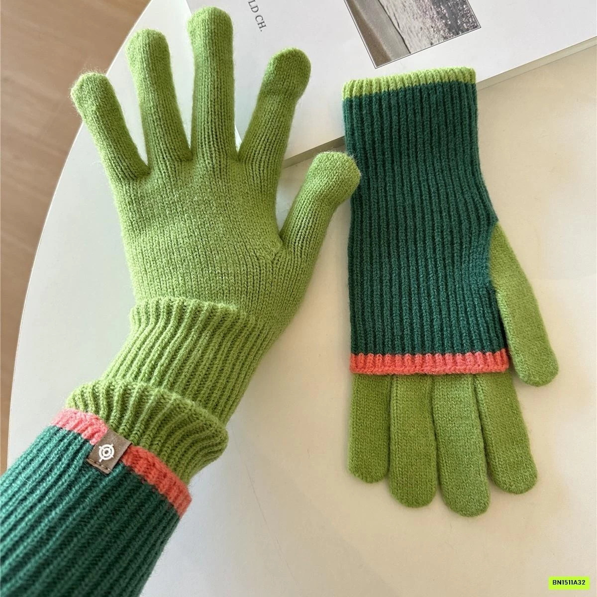 GĂNG TAY LEN PHỐI MÀU HỞ NGÓN