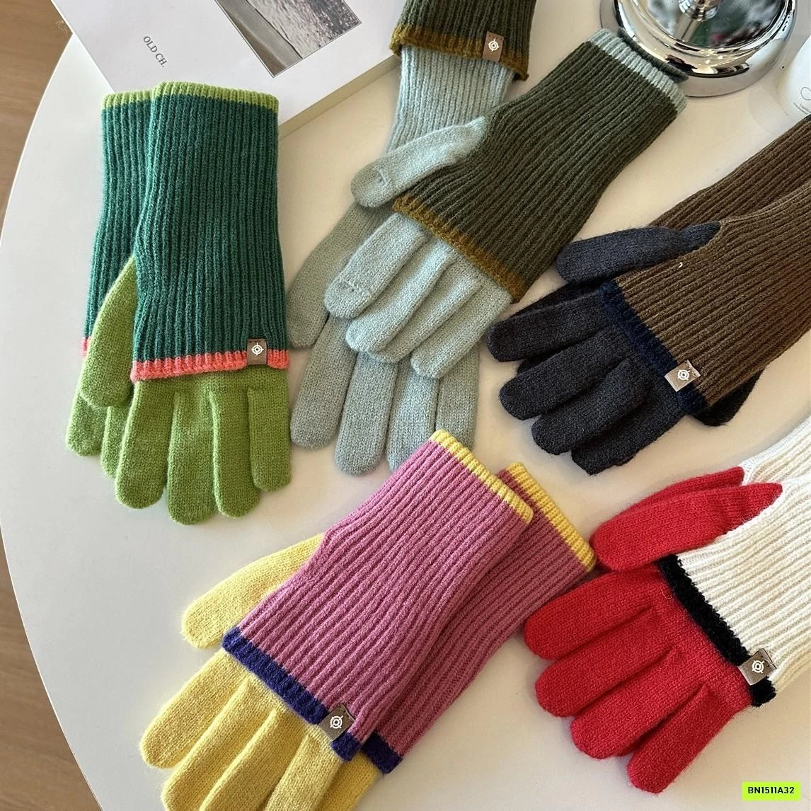 GĂNG TAY LEN PHỐI MÀU HỞ NGÓN