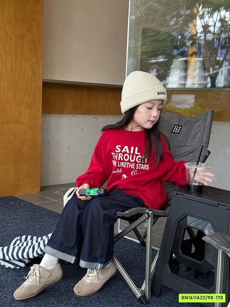 ÁO NỈ TRƠN MÀU IN CHỮ 25F021 AMBB