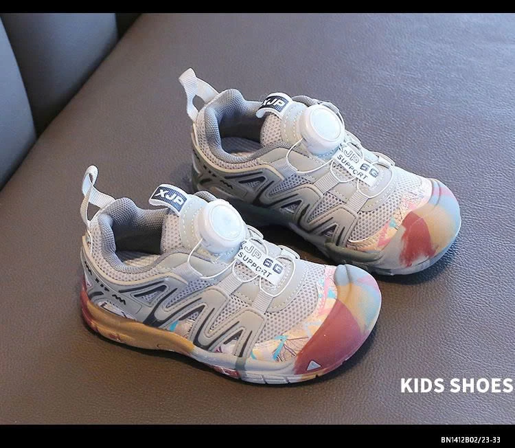 GIÀY THỂ THAO LƯỚI KHÓA VẶN