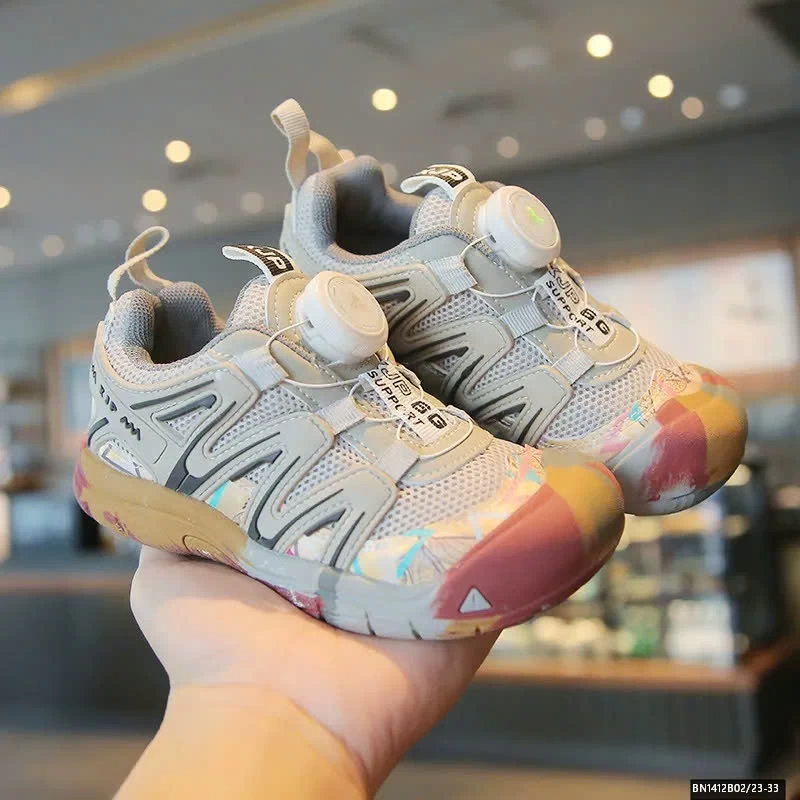 GIÀY THỂ THAO LƯỚI KHÓA VẶN