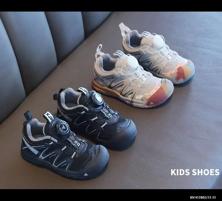 GIÀY THỂ THAO LƯỚI KHÓA VẶN