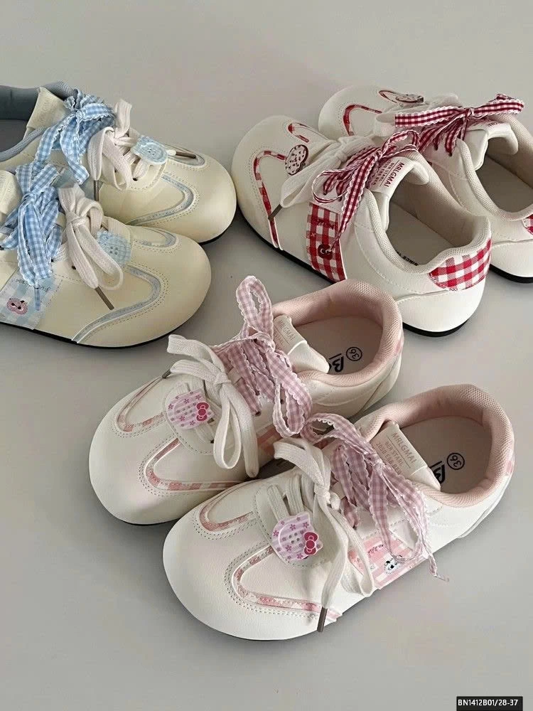 GIÀY THỂ THAO DÂY CARO DỄ THƯƠNG BÉ GÁI