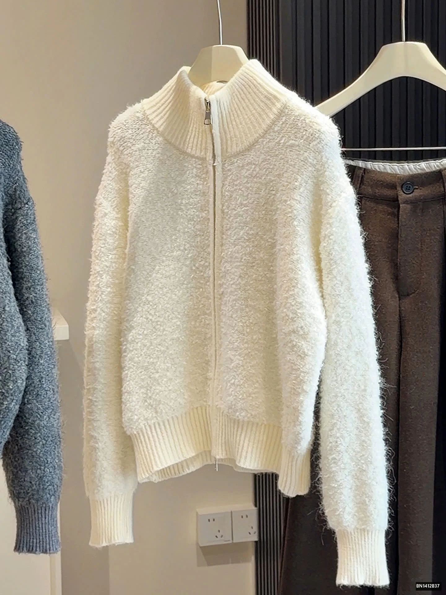 ÁO KHOÁC LÔNG KÉO KHÓA