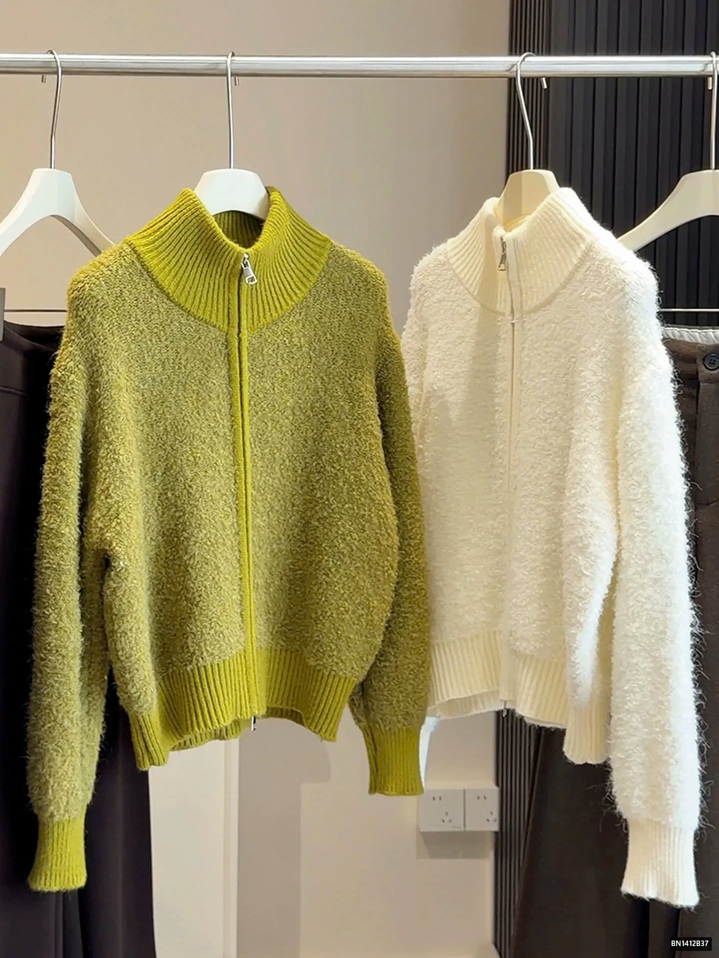 ÁO KHOÁC LÔNG KÉO KHÓA