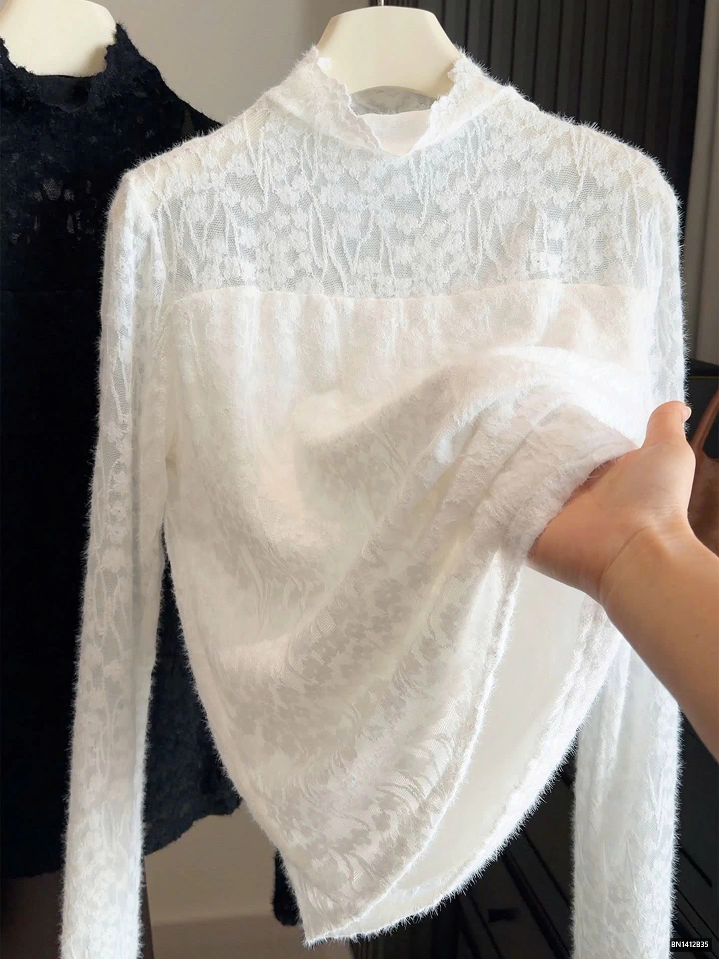 ÁO REN CAO CỔ LÓT NHUNG