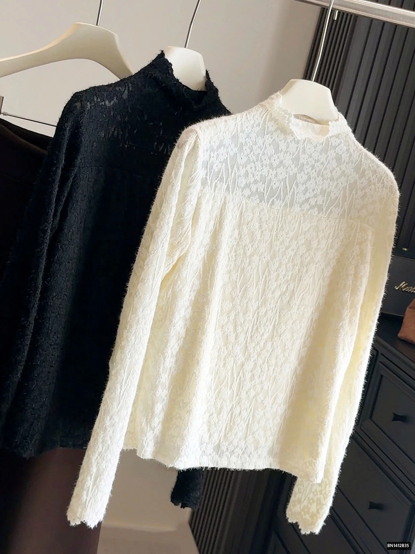 ÁO REN CAO CỔ LÓT NHUNG