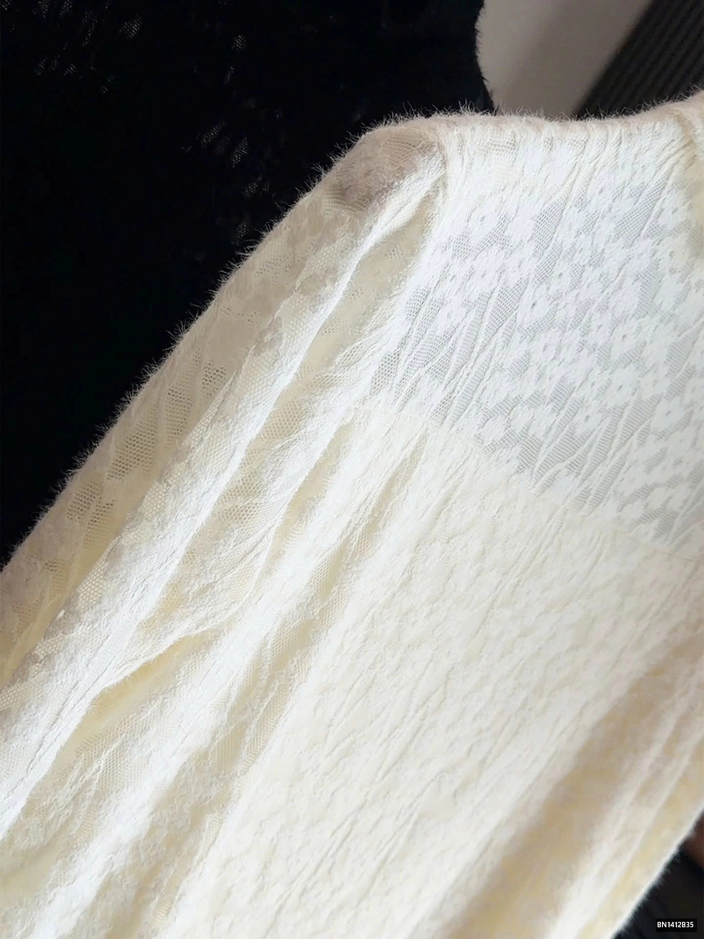 ÁO REN CAO CỔ LÓT NHUNG