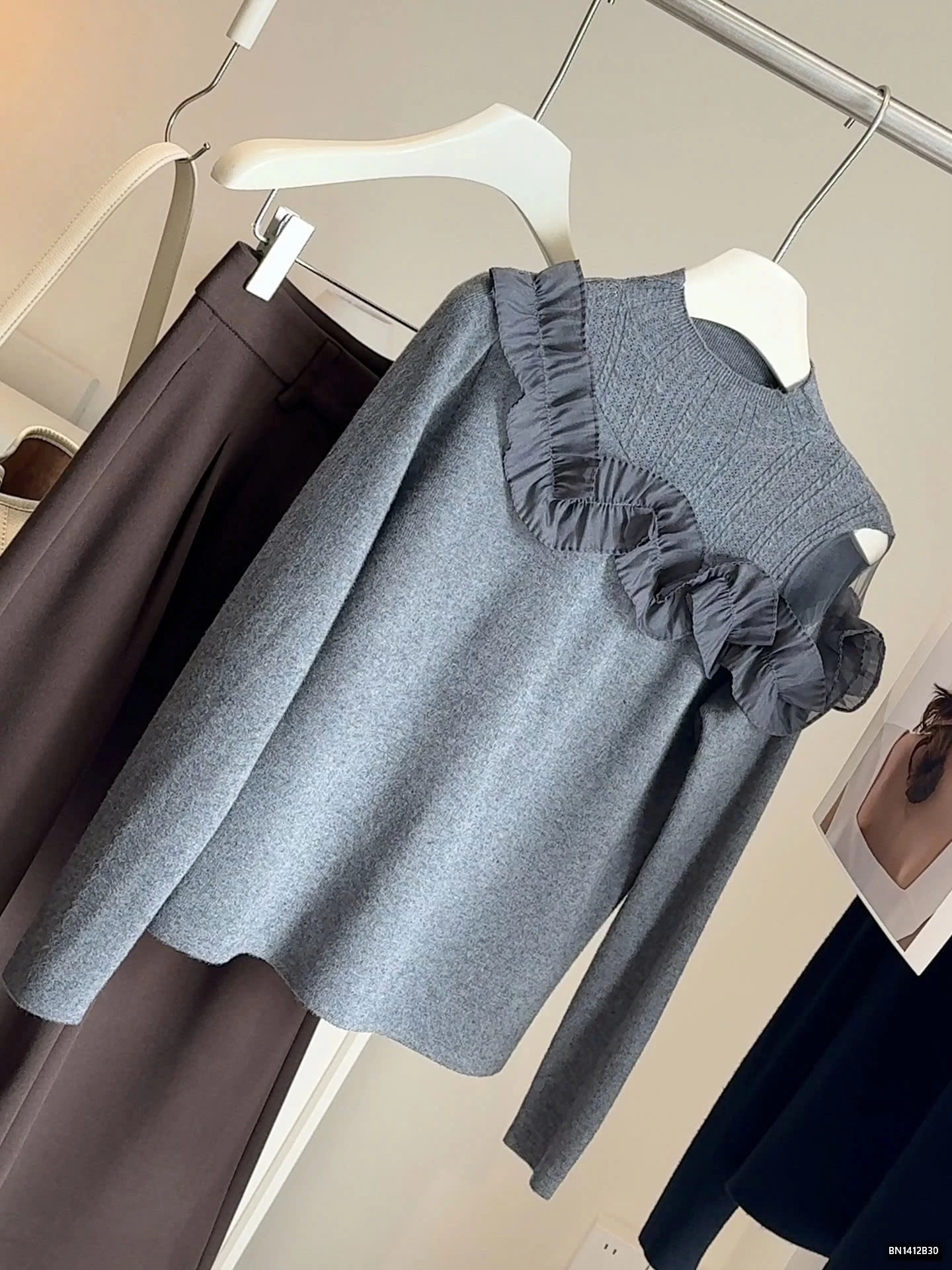 ÁO LEN ANNA PHỐI BÈO