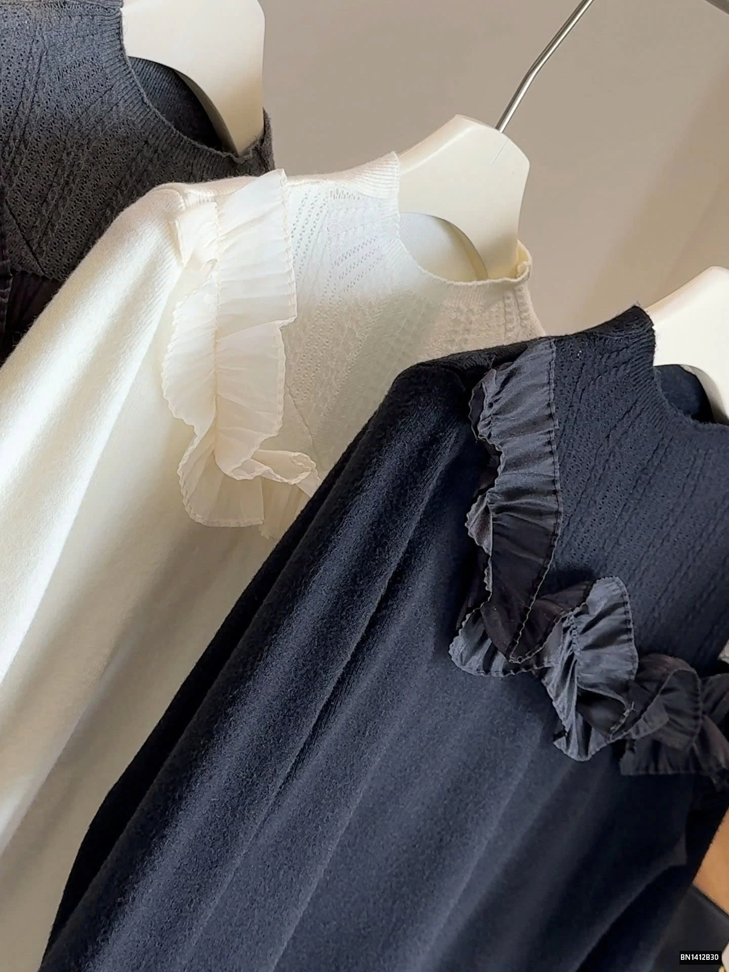 ÁO LEN ANNA PHỐI BÈO