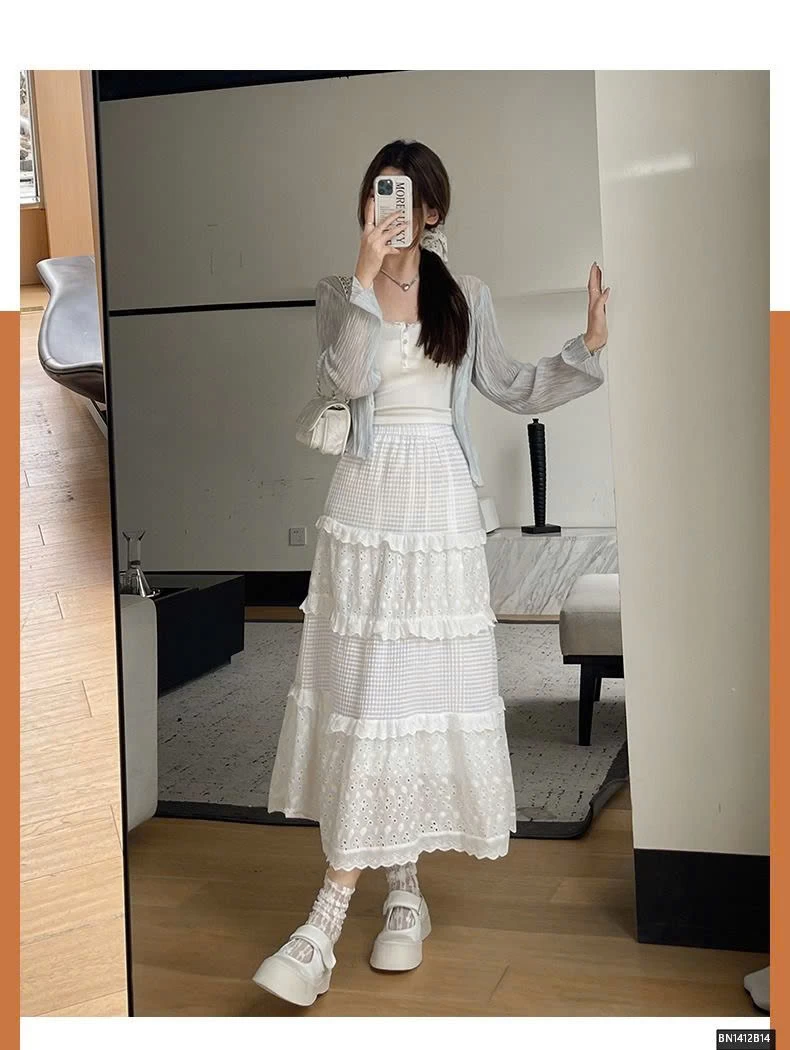 CHÂN VÁY MAXI TRẮNG REN TẦNG