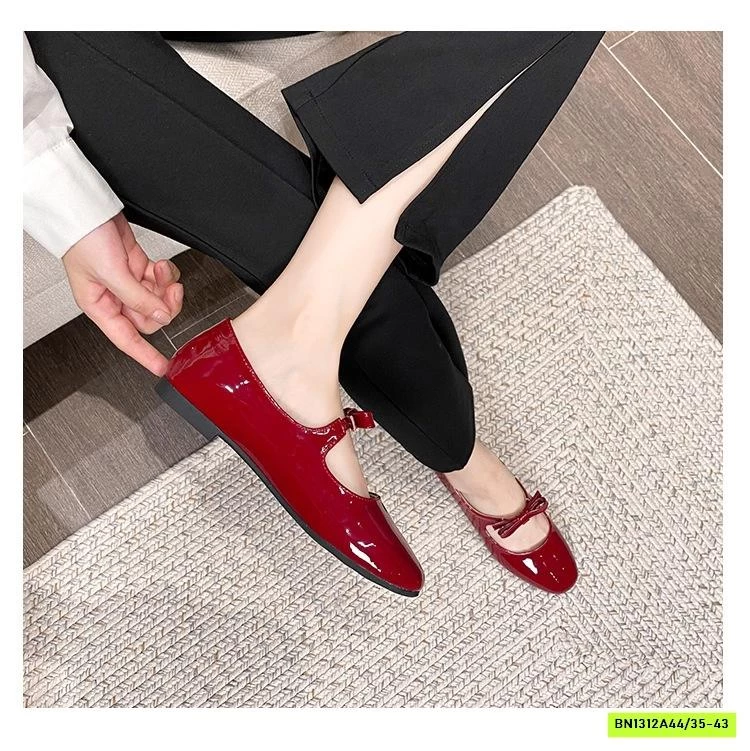 GIÀY ĐỎ MŨI NHỌN NỮ