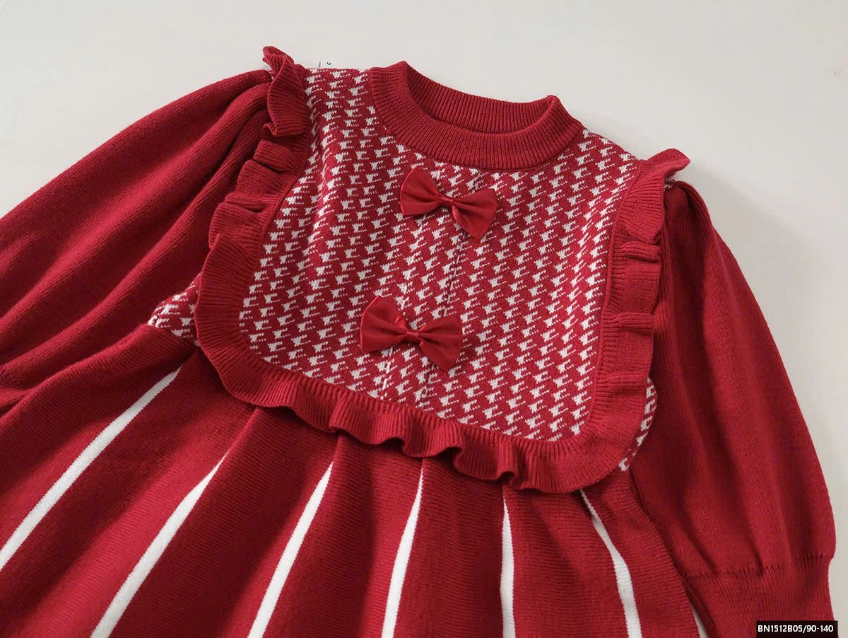 ĐẦM LEN ĐÍNH NƠ CỔ CARO PREMIUM