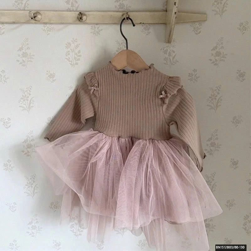 ĐẦM LEN DÀI TAY PHỐI VOAN