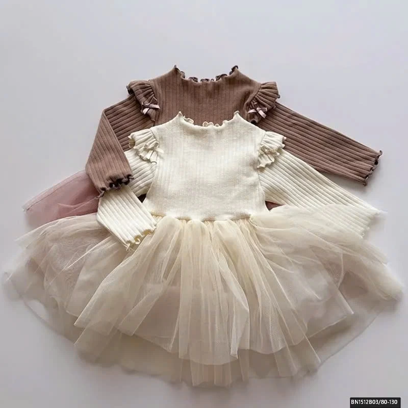 ĐẦM LEN DÀI TAY PHỐI VOAN