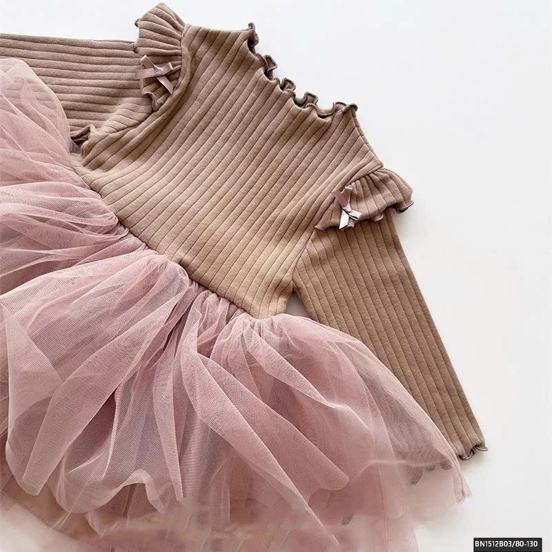 ĐẦM LEN DÀI TAY PHỐI VOAN