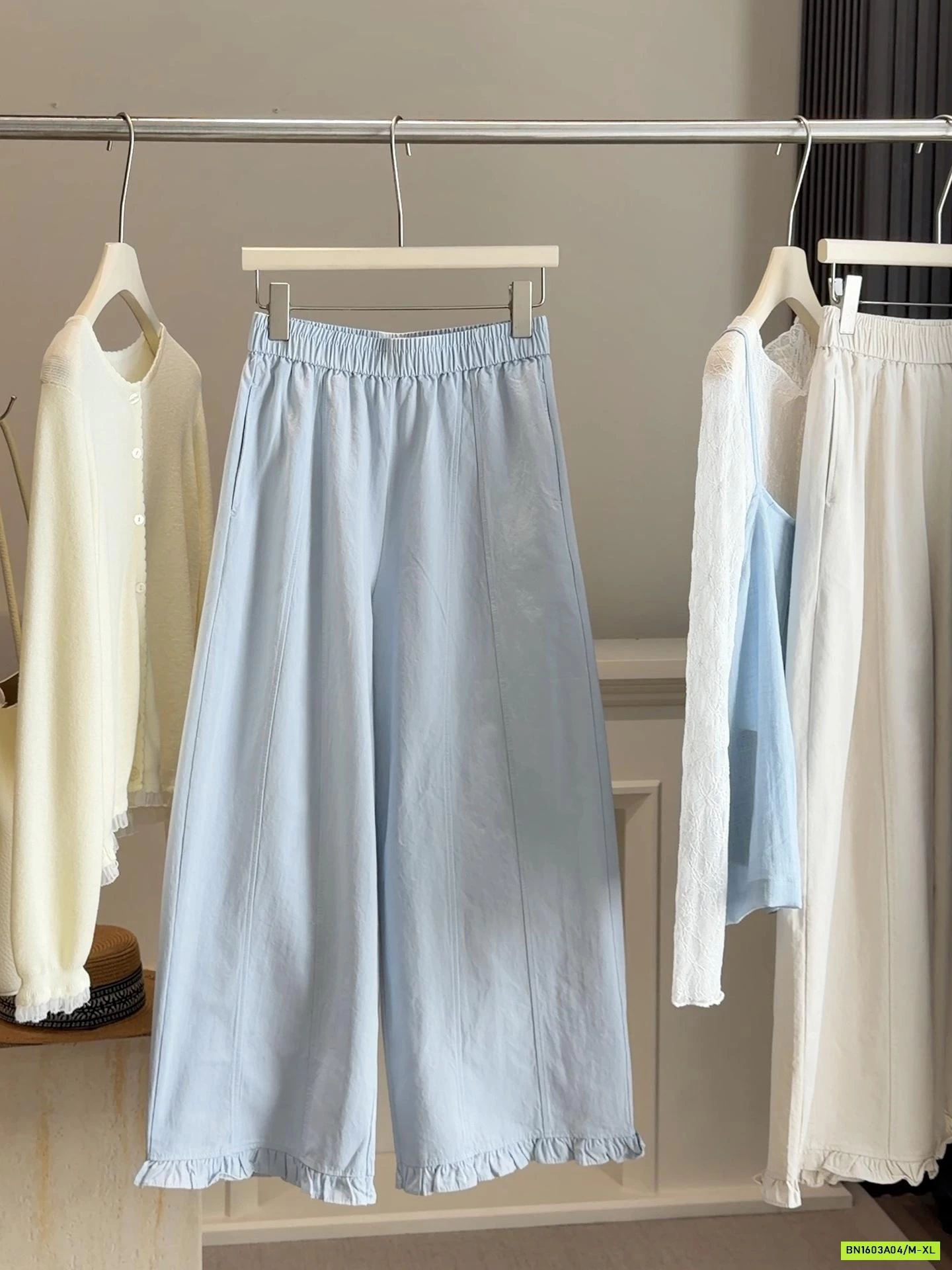 QUẦN SUÔNG VIỀN BÈO ANNA