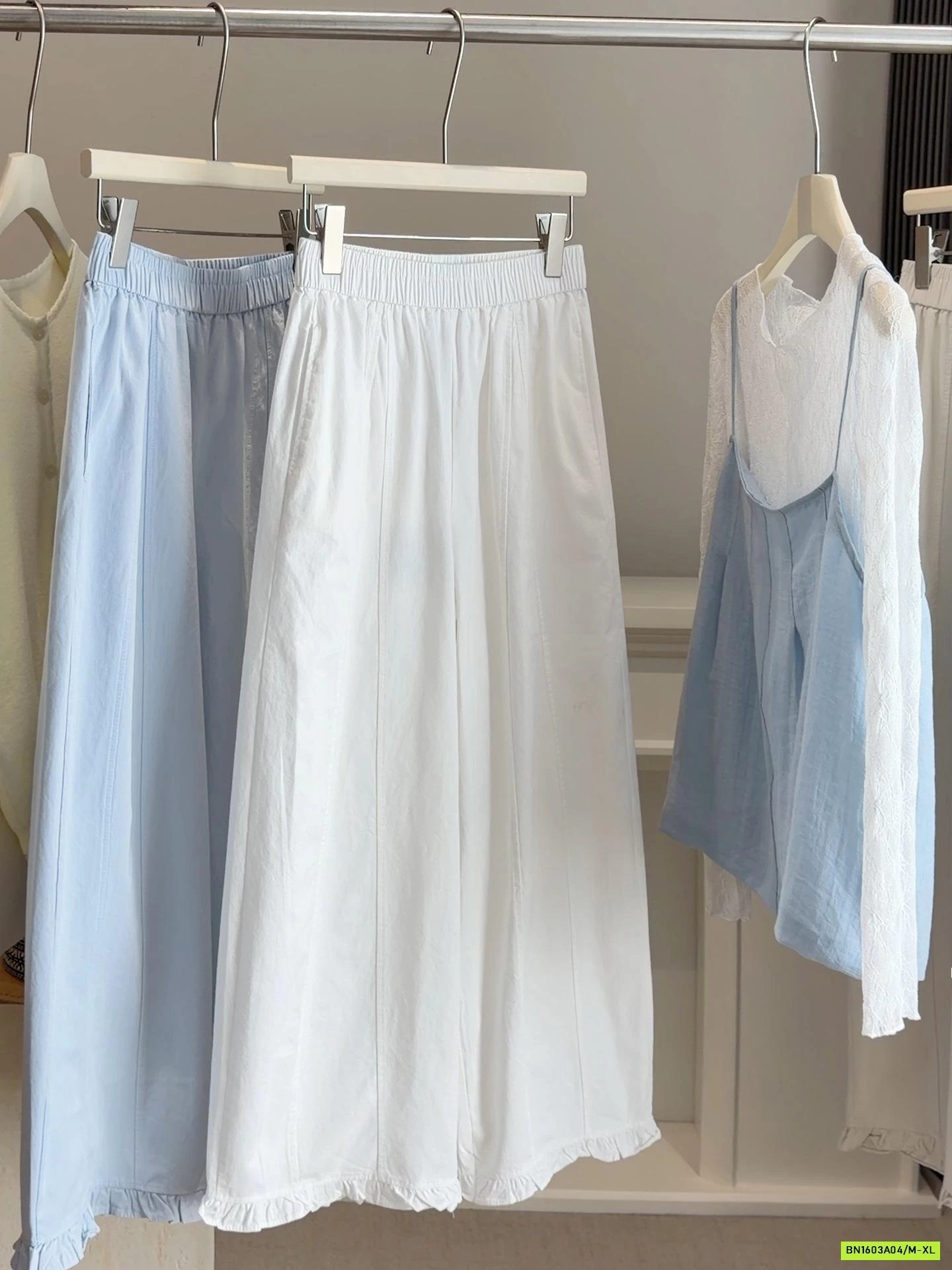 QUẦN SUÔNG VIỀN BÈO ANNA