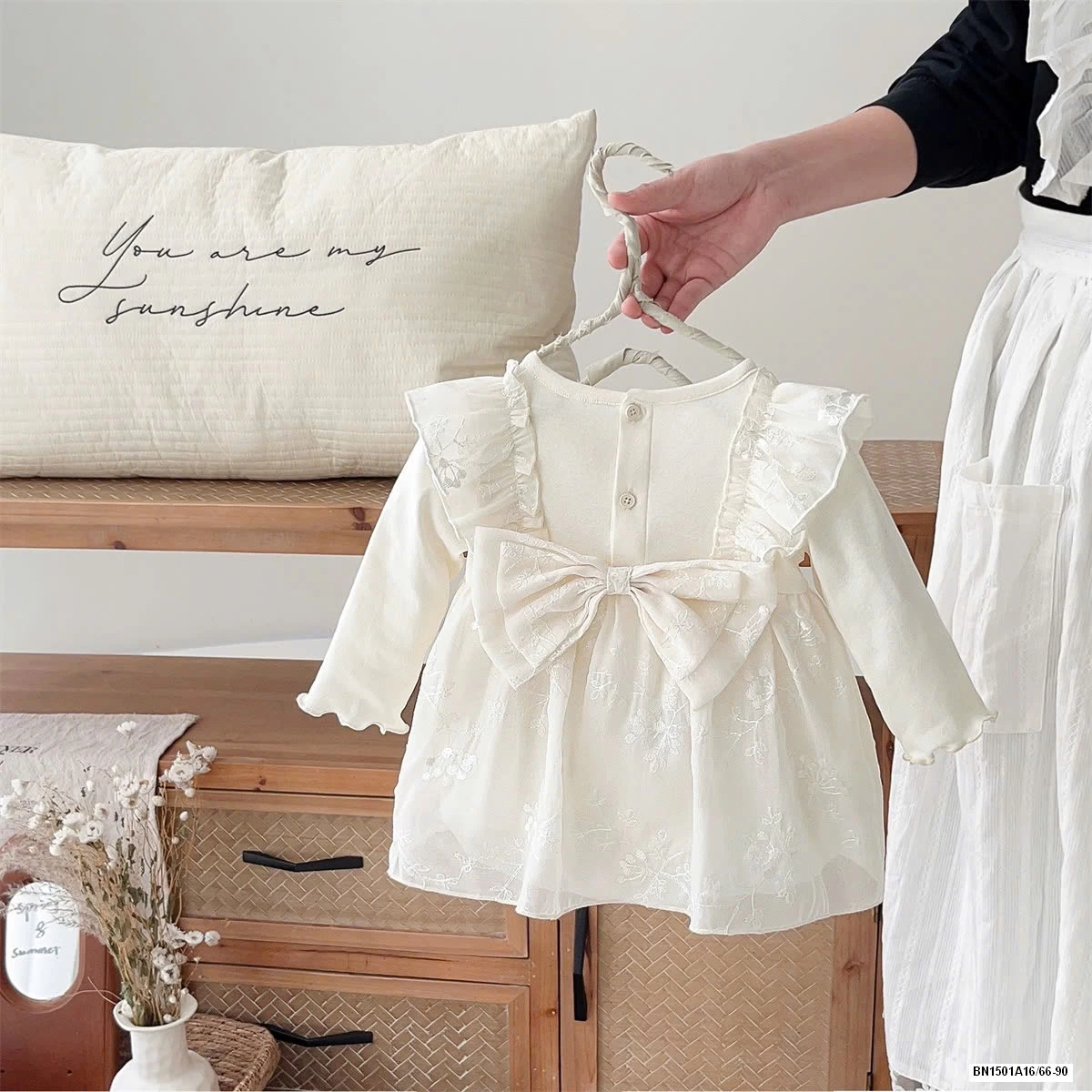 BODY TIỂU THƯ KÈM MŨ