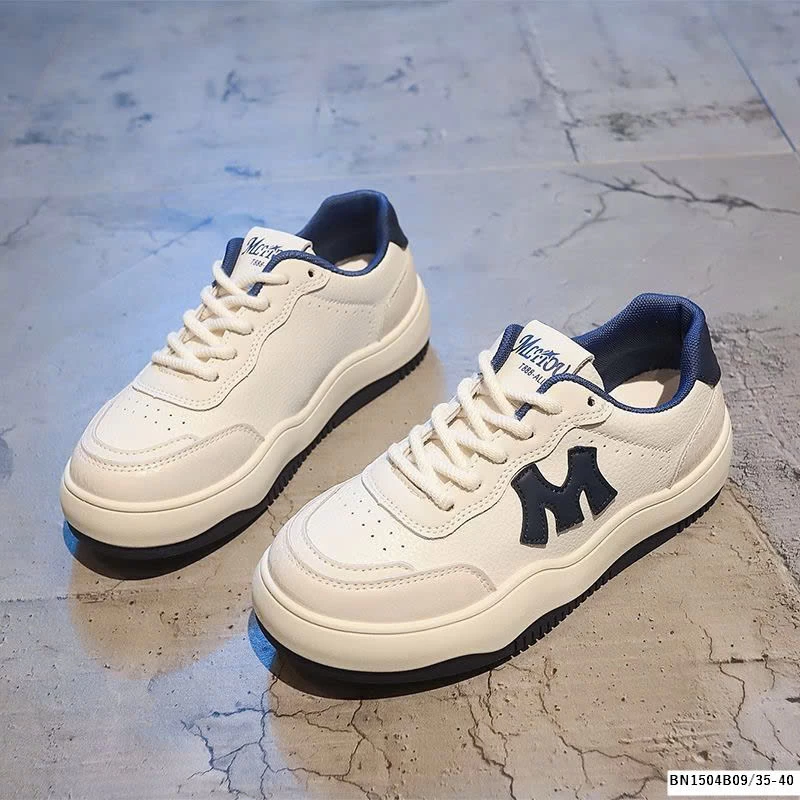 GIÀY THỂ THAO CHỮ M