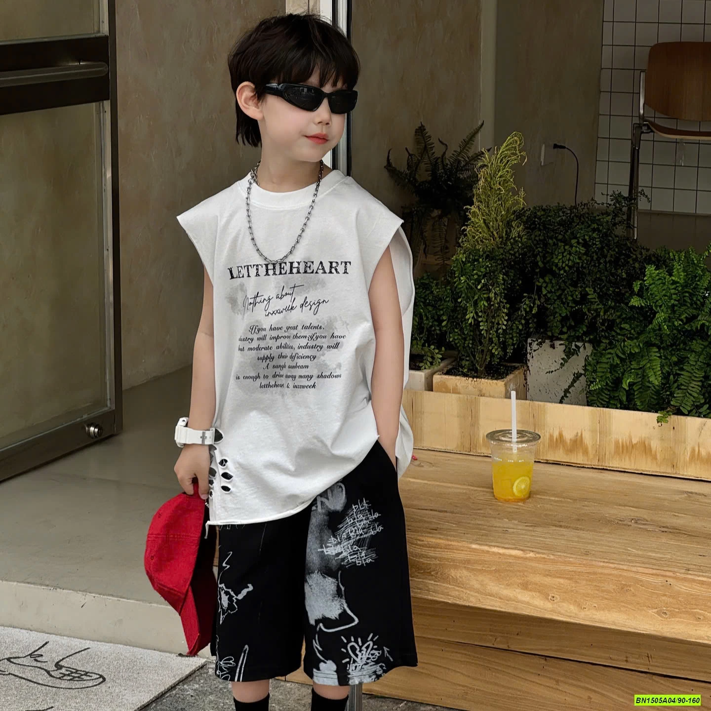 SHORT ĐEN IN HÌNH CÁ TÍNH