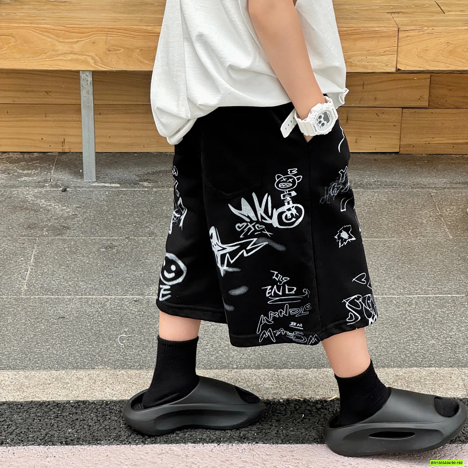 SHORT ĐEN IN HÌNH CÁ TÍNH