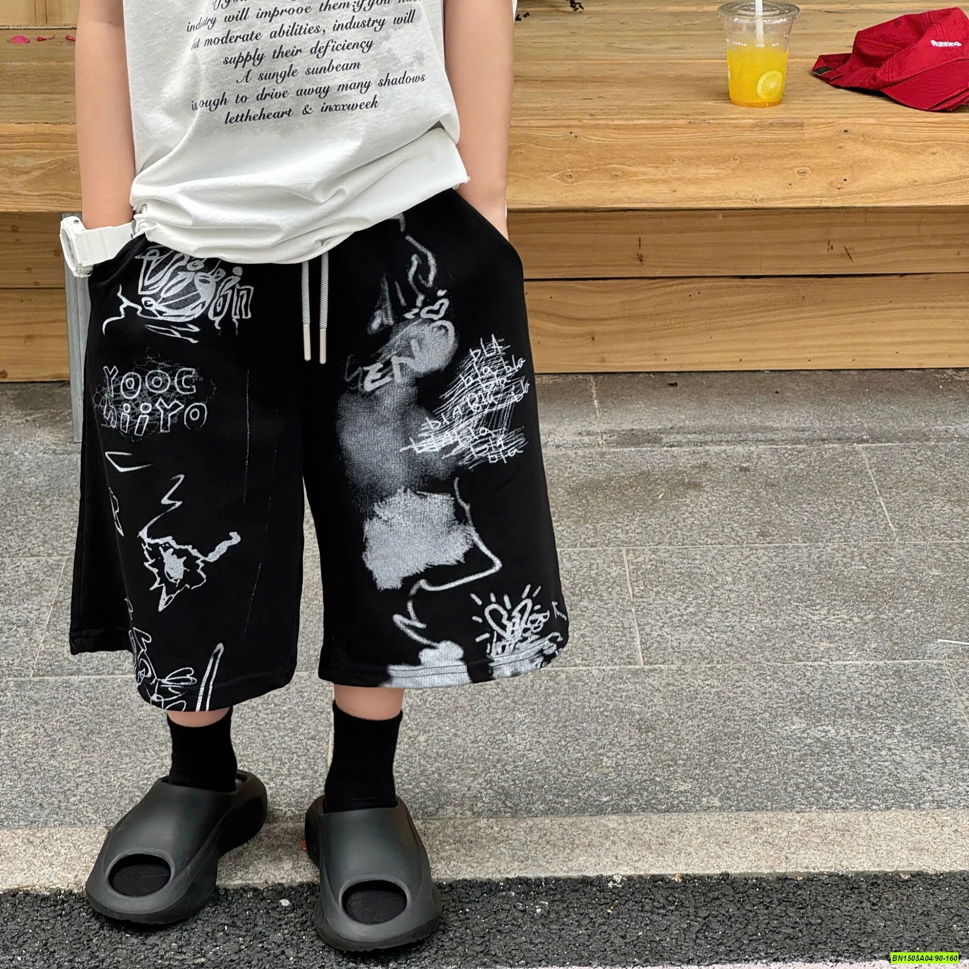 SHORT ĐEN IN HÌNH CÁ TÍNH