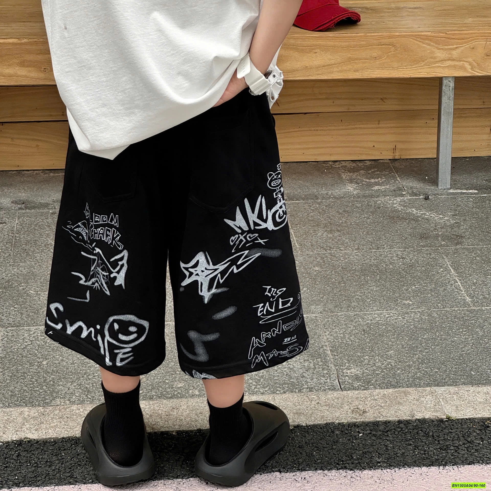 SHORT ĐEN IN HÌNH CÁ TÍNH