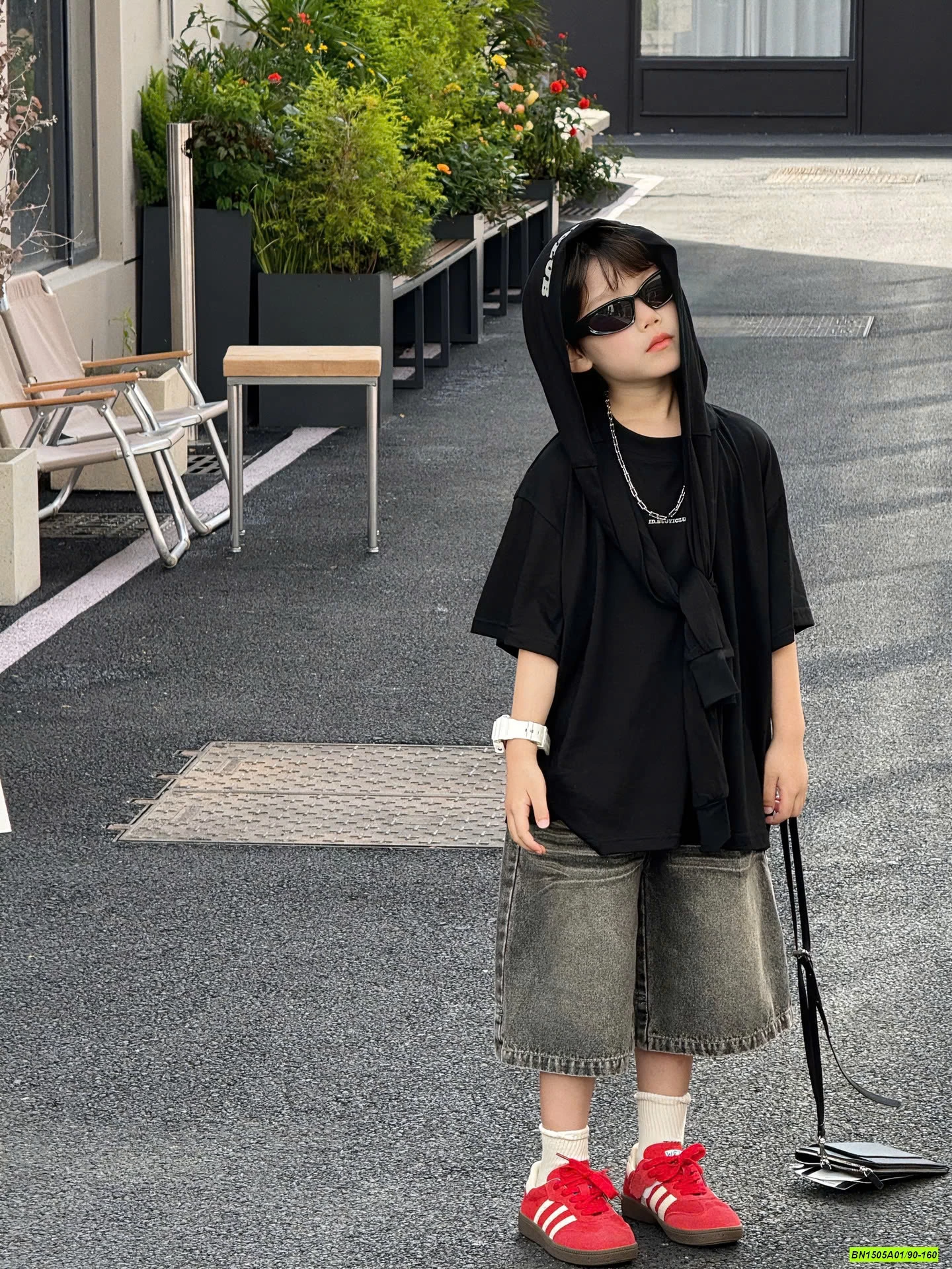 ÁO THUN KÈM CHOÀNG